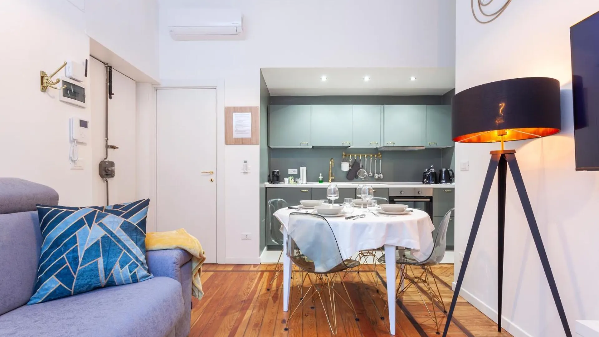 Apartman Central 6 Min From Duomo Design Apt In Milánó Olaszország